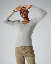 Load image into Gallery viewer, N.Peal Superfine V Neck Cashmere Sweater Fumo Grey
