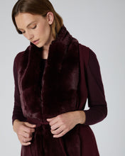 Load image into Gallery viewer, N.Peal Women&#39;s Fur Placket Milano Cashmere Gilet Mulled Wine Red
