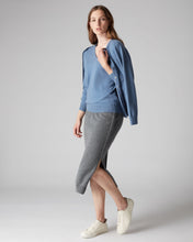 Load image into Gallery viewer, N.Peal Women&#39;s V Neck Cashmere Jumper Alpine Blue
