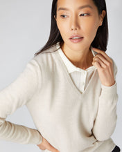Load image into Gallery viewer, N.Peal V Neck Cashmere Sweater Ecru White
