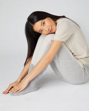 Load image into Gallery viewer, N.Peal Women&#39;s Round Neck Cashmere T Shirt Ecru White
