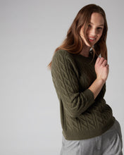 Load image into Gallery viewer, N.Peal Women&#39;s Round Neck Cable Cashmere Jumper Dark Olive Green
