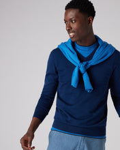 Load image into Gallery viewer, N.Peal Men&#39;s The Conduit Fine Gauge Cashmere Jumper French Blue

