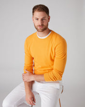 Load image into Gallery viewer, N.Peal Men&#39;s The Oxford Round Neck Cashmere Jumper Satsuma Orange
