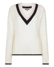 Load image into Gallery viewer, N.Peal Women&#39;s Cable Cricket Cashmere Jumper New Ivory White
