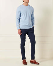 Load image into Gallery viewer, The Oxford Round Neck 1Ply Cashmere Sweater Cornflower Blue
